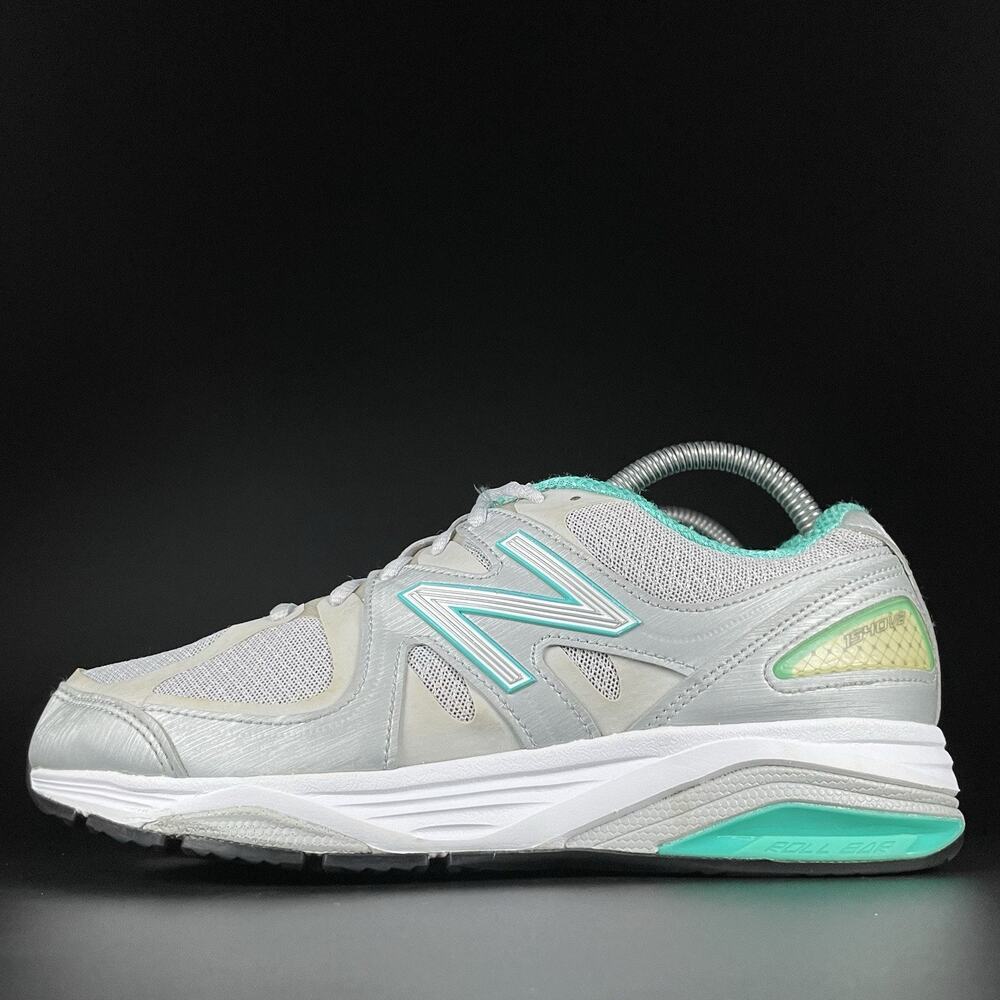 New Balance 1540 V2 Women’s Size 7 2E Gray Teal Running Shoes Casual Sneakers